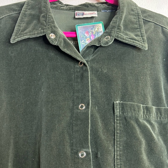 Green and Gray Long Sleeve Shirt with Cross Patch - Picture 6 of 6